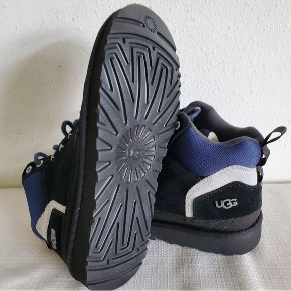 *NWT* UGG Australia Highland Hi Heritage Trainer Suede and Canvas Boots. - Picture 2 of 4